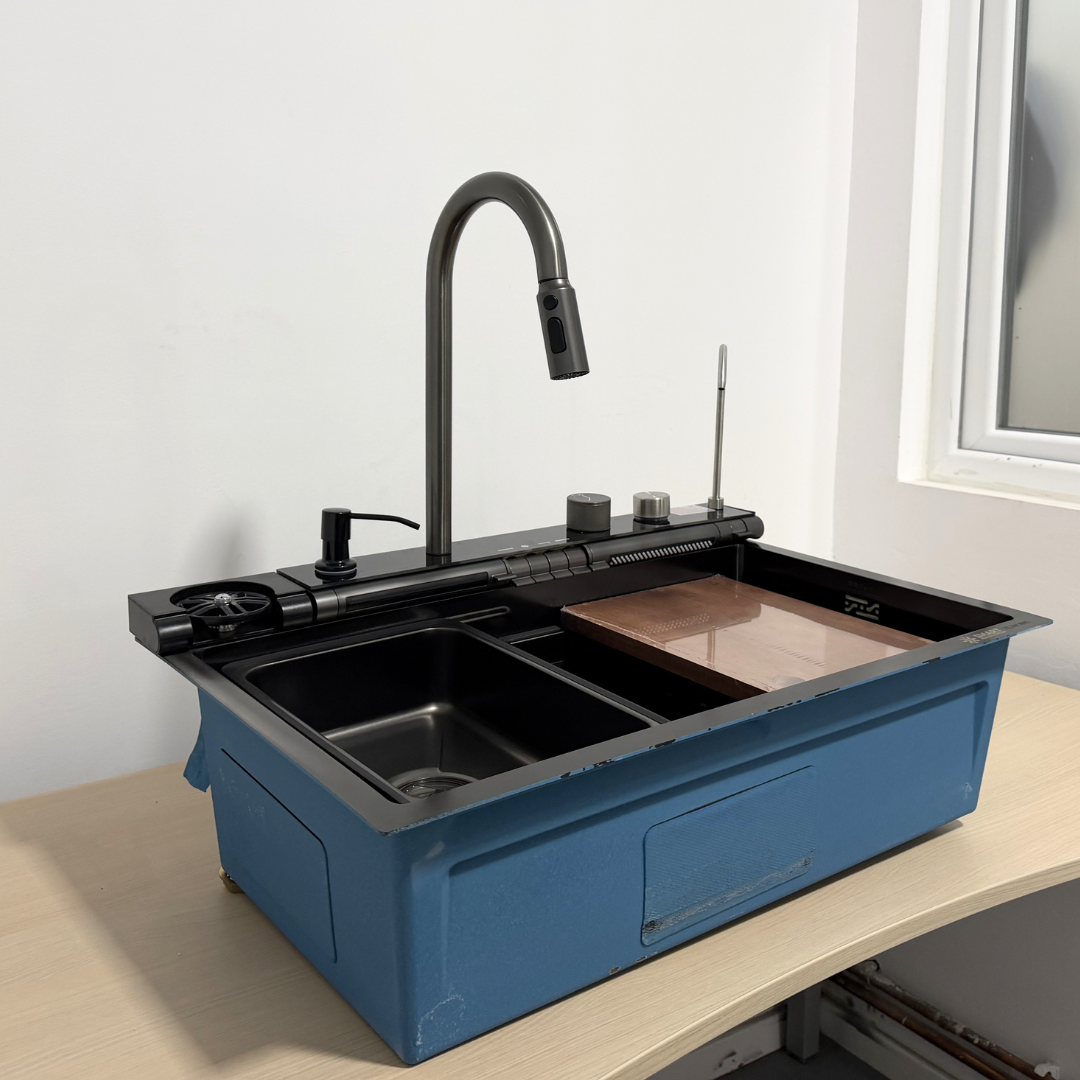 Fregadero de cocina multifuncional negro con ducha extraíble, lavavasos y filtro de agua 1