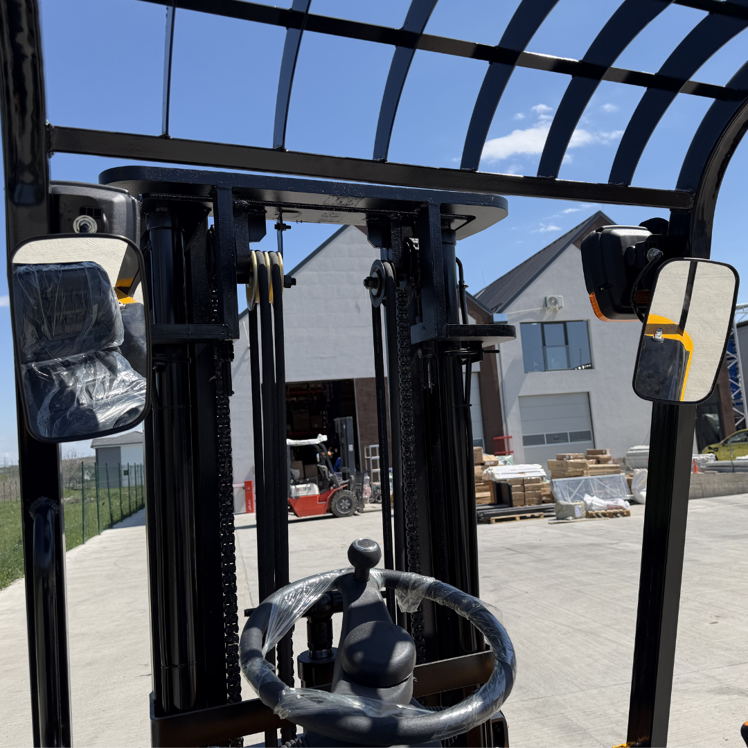 Carretilla elevadora eléctrica, capacidad de carga de 1500 kg, altura de elevación de 4,5 metros 3