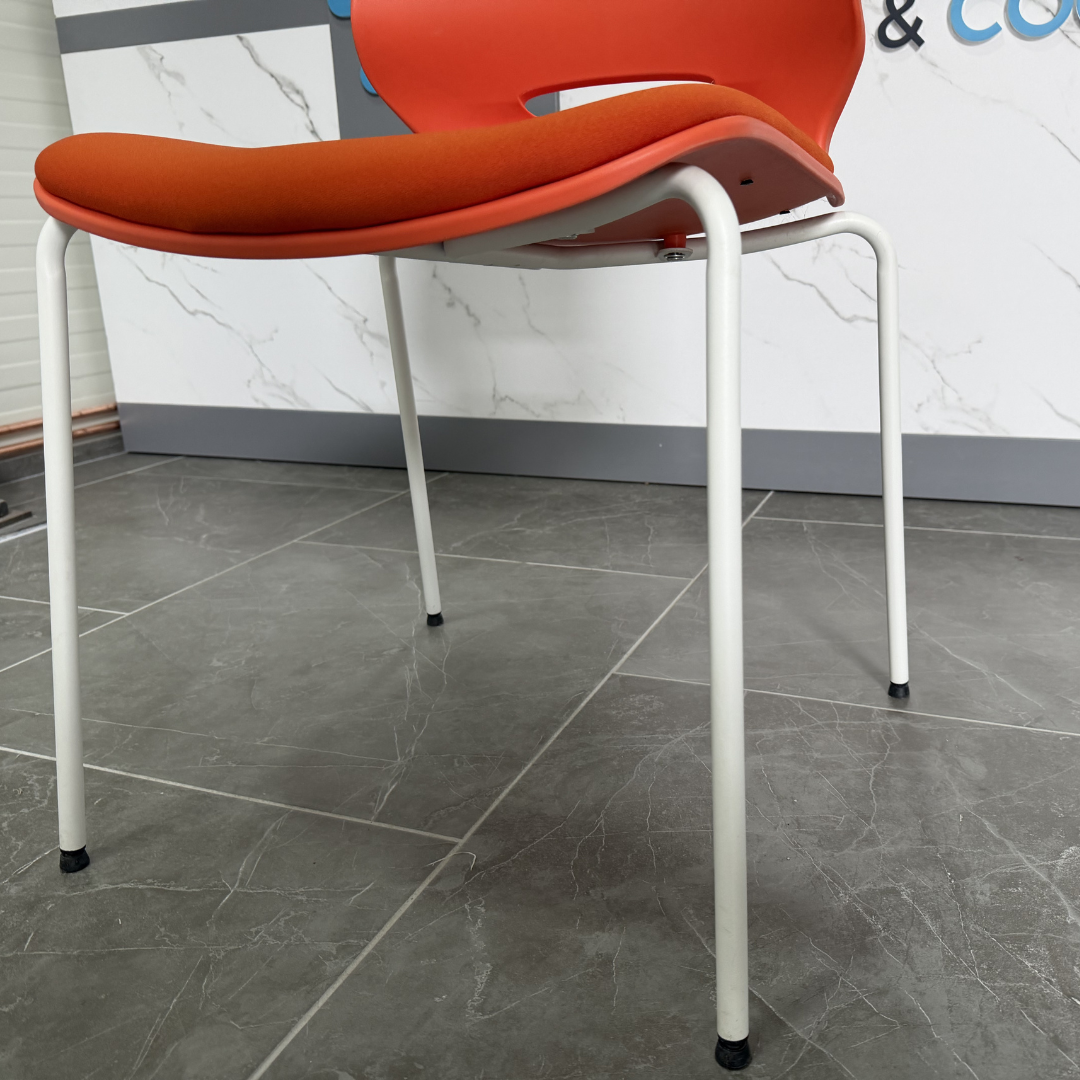 Silla de oficina ergonómica Seren, fija con patas metálicas, color naranja 6
