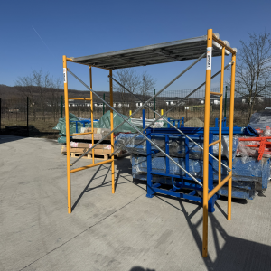 Andamio-movil-transitable-de-acero-1800-L-900-l-2000-h-con-2-diagonales-y-plataforma-1.