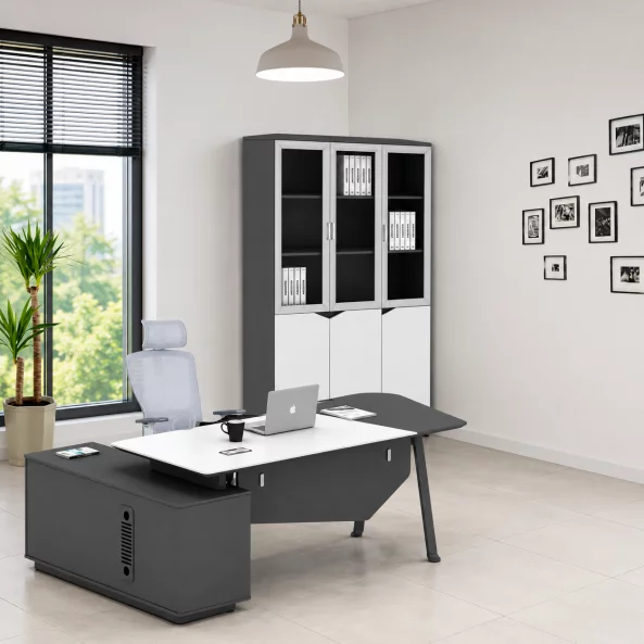 Conjunto Platinia & LumaSeat – Escritorio directivo con armario lateral, silla ergonómica y armario con puertas de cristal1