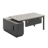 Escritorio ejecutivo con pata metálica y módulo lateral de melamina 1200 mm – W1600×D800×H750 mm