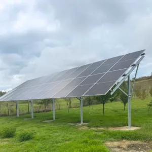Estructura de acero para montaje de paneles fotovoltaicos ángulo ajustable – 6 kW