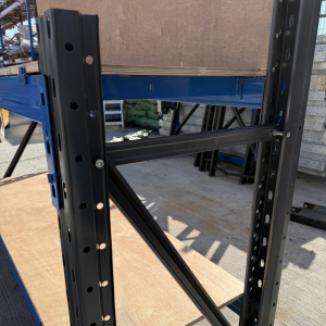 Mesa de trabajo industrial con panel de contrachapado 2000x600x1000