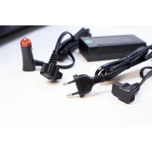 Nevera para coche con compresor smartcooler con bluetooth ruedas y doble zona de refrigeración