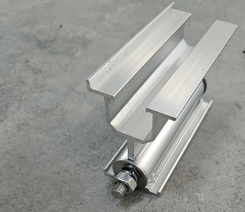 Pata delantera de aluminio ajustable con sistema EV Pata delantera de aluminio ajustable con sistema EV
