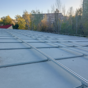 Riel de aluminio para sujeción de paneles solares fotovoltaicos 2.4 m