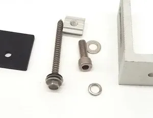 Soporte L con goma + tornillo autoperforante + Tuerca D para fijación de los paneles fotovoltaicos al tejado de chapa largo 120 mm -ancho 40 mm