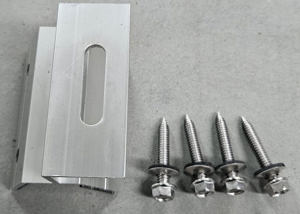 Abrazadera para panel sandwich 75 mm +EPDM+4 tornillos autoperforantes 3 Abrazadera para panel sandwich 75 mm +EPDM+4 tornillos autoperforantes