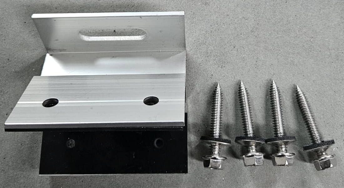 Abrazadera para panel sandwich 75 mm +EPDM+4 tornillos autoperforantes 4 Abrazadera para panel sandwich 75 mm +EPDM+4 tornillos autoperforantes