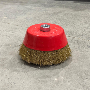 Cepillo de copa con alambre con alambre trenzado de 150 mm - para limpieza y pulido