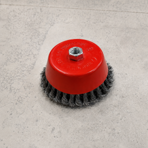 Cepillo de copa de alambre trenzado, 150 mm - para limpieza y pulido de metales